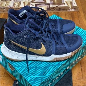 Nike Kyrie 3s